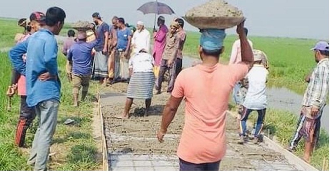 কৃষকদের অর্থায়নে হচ্ছে  পাকা রাস্তা
