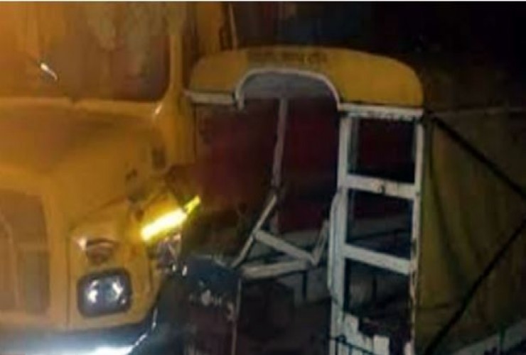 সিলেটে ট্রাকচাপায় তিন যুবক নিহত