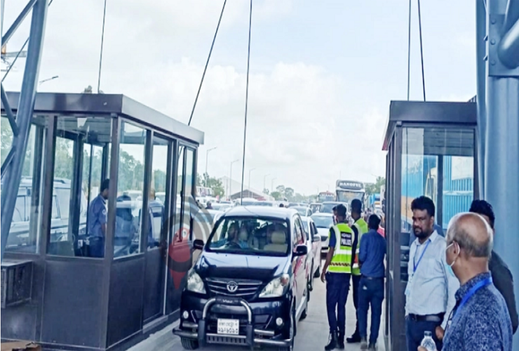 প্রথম ৮ ঘণ্টায় পদ্মা সেতুতে ৮২ লাখ টাকা টোল আদায়