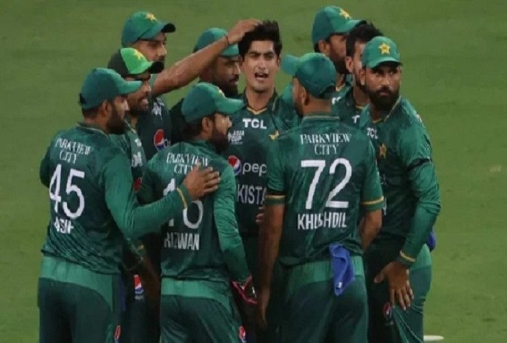 হংকংকে হারিয়ে সুপার ফোরে পাকিস্তান