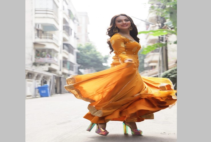 গায়িকা না নায়িকা!