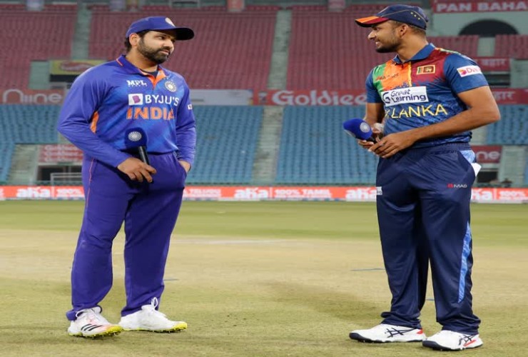 শ্রীলংকার বিপক্ষে টস জিতে ব্যাটিংয়ে ভারত