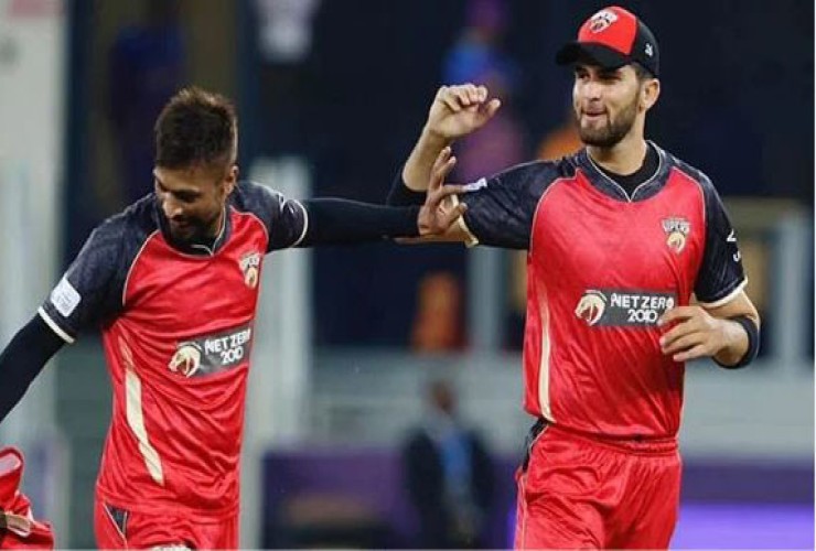 আমিরকে জাতীয় দলে ফেরানোর মিশনে শাহিন শাহ আফ্রিদি