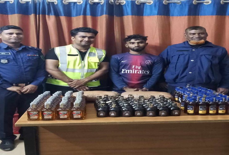 মাধবপুরে বিপুল পরিমাণ ভারতীয় মদ ও গাঁজাসহ আটক -১