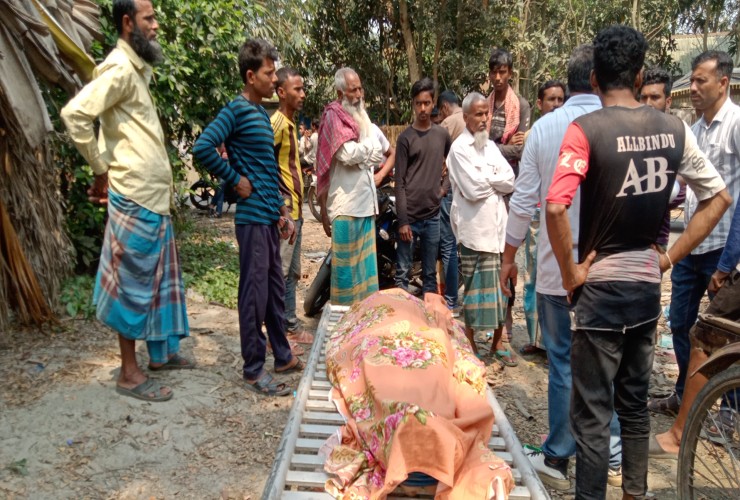 কালিয়ায় ঘাতক ট্রলি কেড়ে নিল আকাশের প্রান