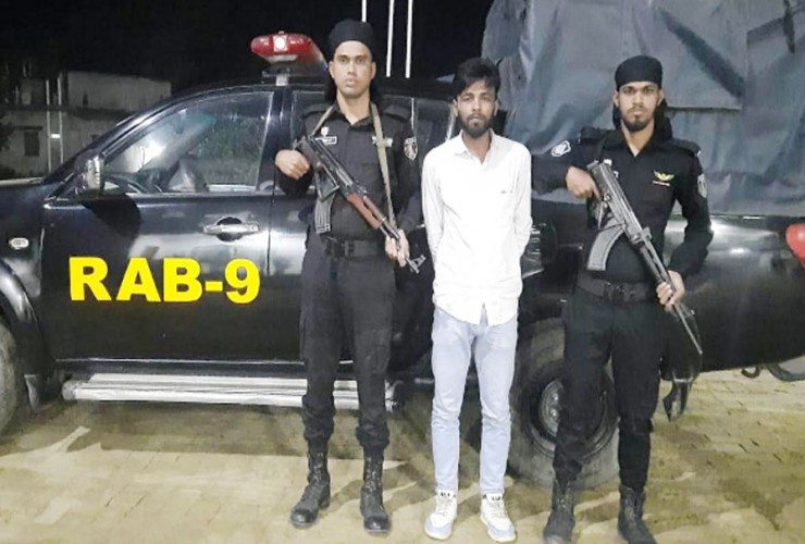দোয়ারাবাজারে প্রেমিককে বেঁধে প্রেমিকাকে গণধর্ষণ :  গ্রেফতার ১