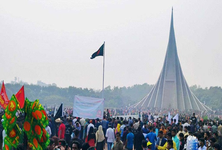 লাখো মানুষে মুখর জাতীয় স্মৃতিসৌধ