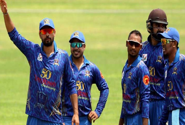 মাশরাফীর রূপগঞ্জের ম্যাচে মাঠে আগুন